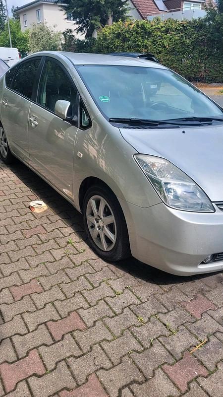 Grau Gebraucht 2005 Toyota Prius Kleinwagen | 6.500 € (Etwas zu teuer) - Bild 1/4