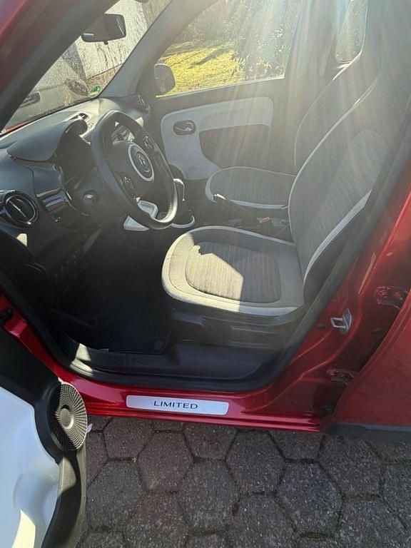 Gebraucht Renault Clio IV LIMITED 73 PS (53 kW) 2017 Rot Limousine