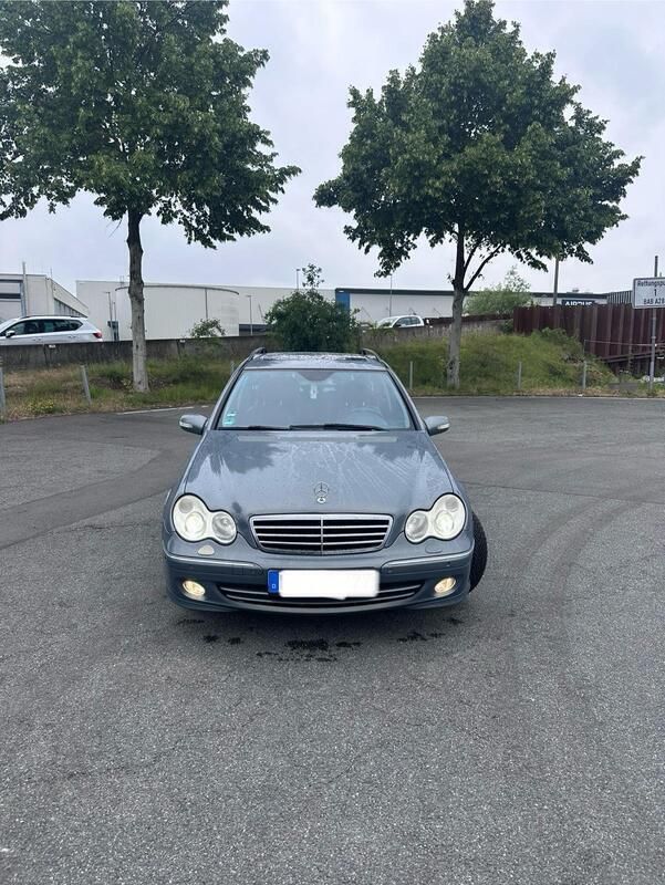 Andere außenfarben Gebraucht 2005 Mercedes C200 Avantgarde Kombi | 3.199 € (Fairer Preis) - Bild 1/4