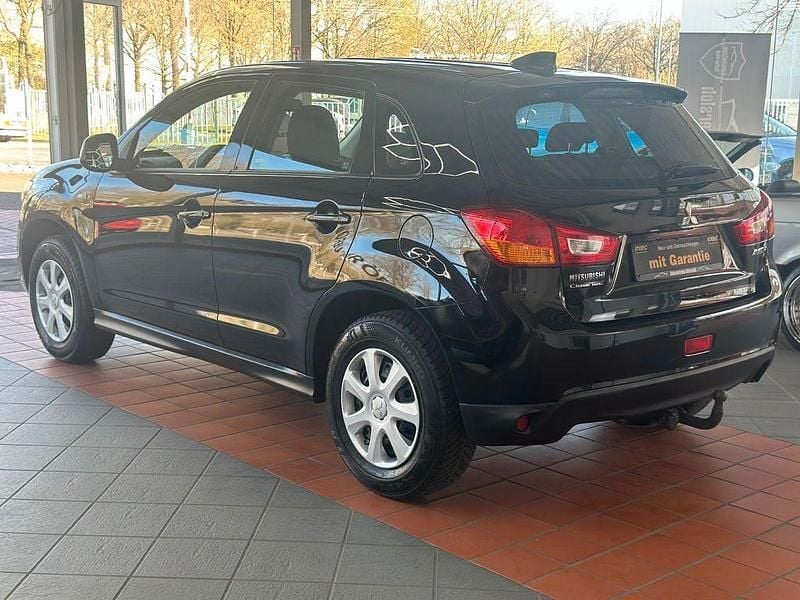 Gebraucht Mitsubishi ASX Basis 117 PS (86 kW) 2017 Schwarz SUV