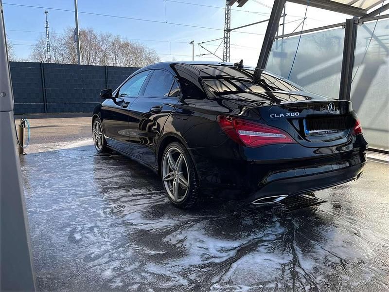 Schwarz Gebraucht 2017 Mercedes CLA200 Coupé | 16.500 € (Fairer Preis) - Bild 1/4