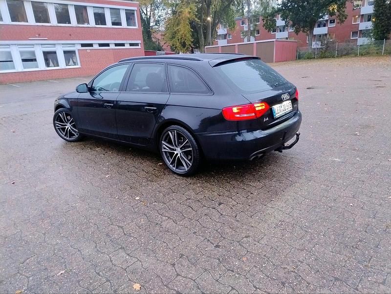 Schwarz Gebraucht 2011 Audi A4 Kombi | 4.100 € (Superpreis) - Bild 1/4