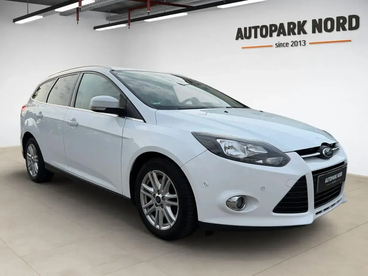 Gebraucht Ford Focus Titanium 140 PS (102 kW) 2015 Weiß Kombi