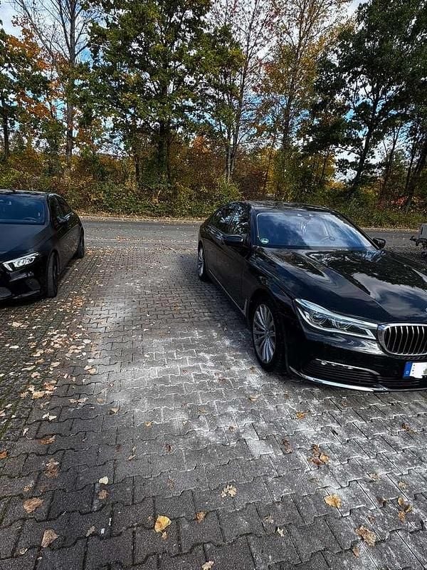 Gebraucht BMW 740 320 PS (235 kW) 2017 Schwarz Limousine