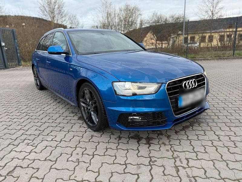 Gebraucht Audi A4 S-Line 170 PS (125 kW) 2015 Blau Kombi