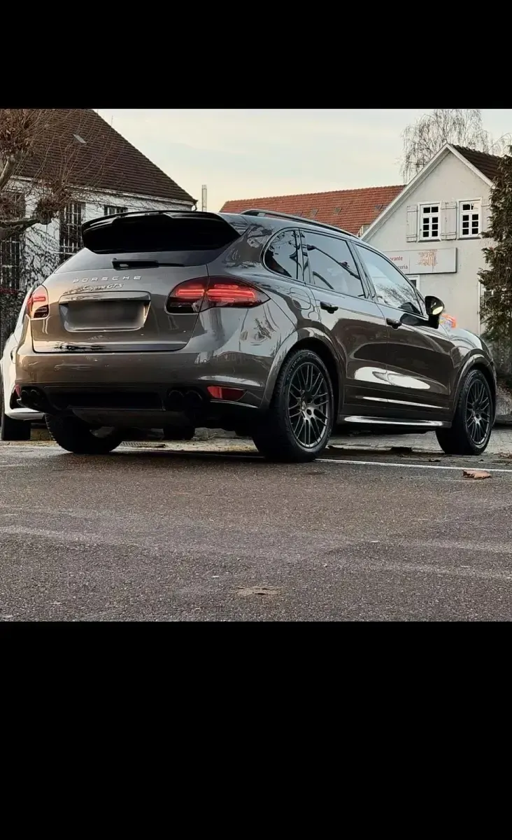 Usata Porsche Cayenne GTS 420 CV (308 kW) 2012 Marrone SUV