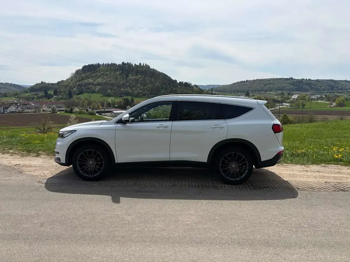 Gebraucht DFSK Fengon 220 PS (161 kW) 2022 Weiß SUV