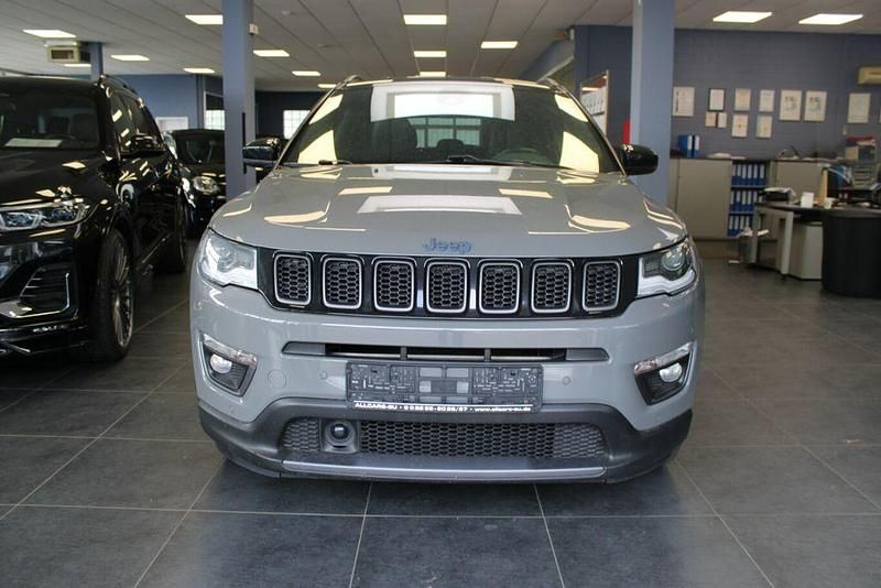 Gebraucht Jeep Compass 179 PS (131 kW) 2020 Grau SUV