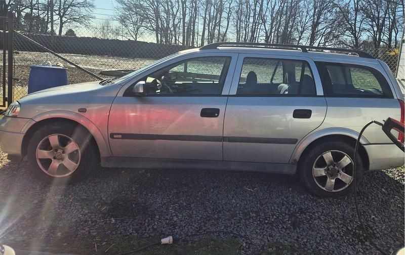 Gebraucht Opel Astra 85 PS (62 kW) 2001 Silber Kombi