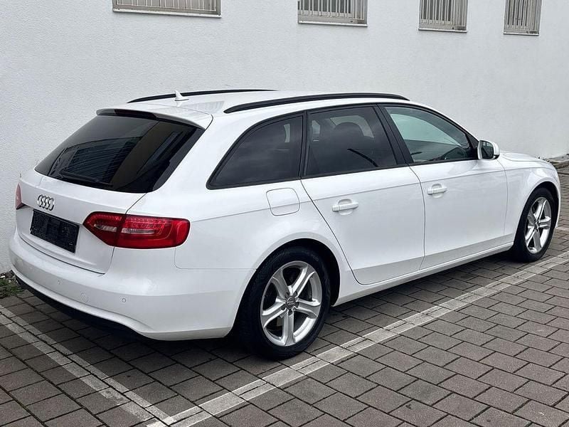 Second-hand Audi A4 Sport 120 CP (88 kW) 2014 Alb Berlinǎ