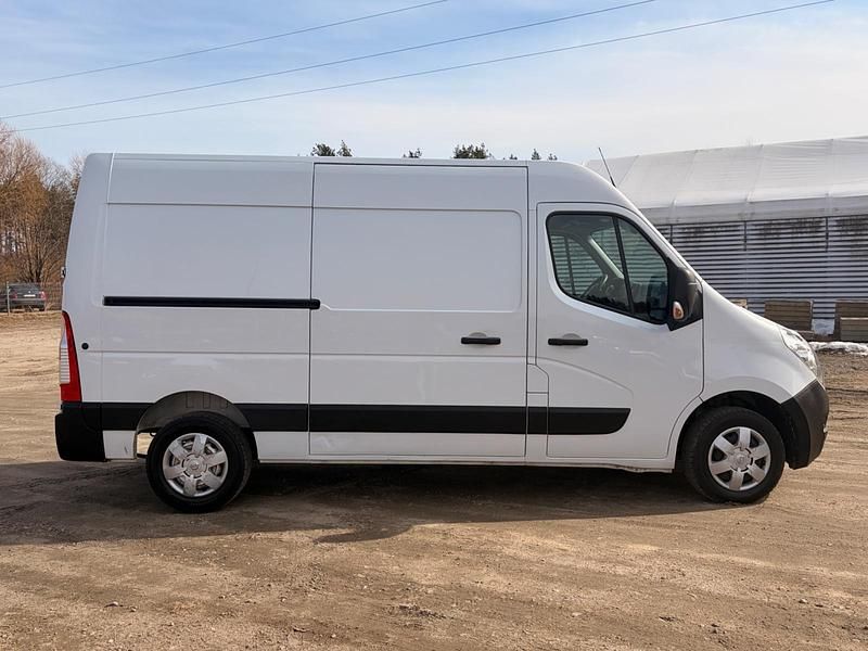 Gebraucht Opel Movano 131 PS (96 kW) 2019 Weiß Van / Kleinbus