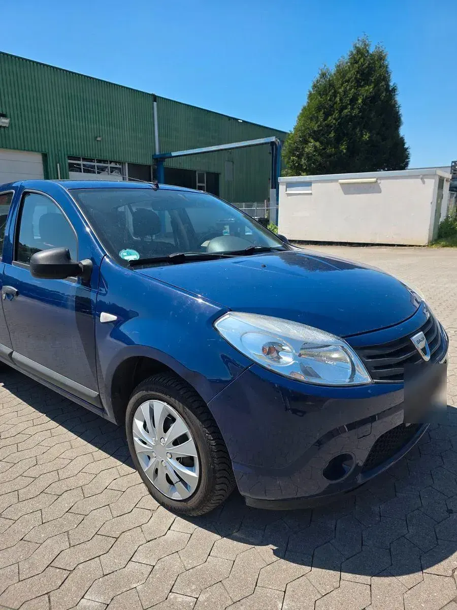 Gebraucht Dacia Sandero 75 PS (55 kW) 2009 Blau Limousine