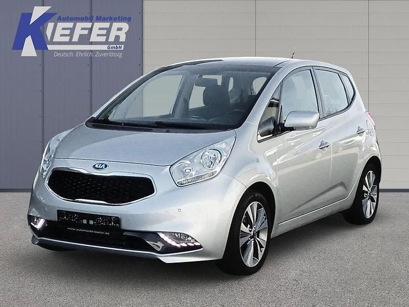 Gebraucht Kia Venga Spirit 128 PS (94 kW) 2015 Silber Kleinwagen