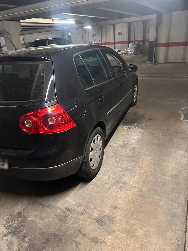 Second-hand VW Golf IV 105 CP (77 kW) 2006 Negru Hatchback