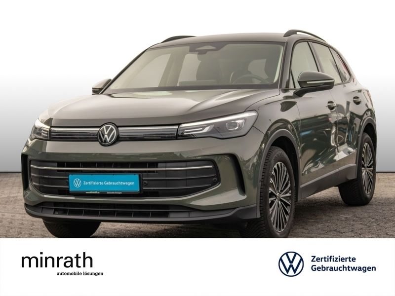 Grün Gebraucht 2024 VW Tiguan Life SUV | 37.280 € (Fairer Preis) - Bild 1/4