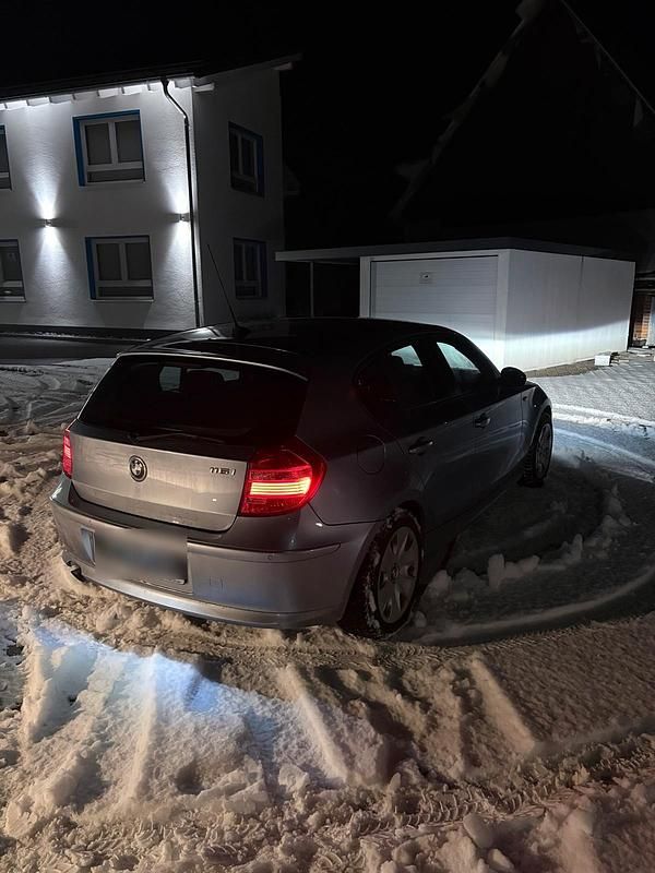 Gebraucht BMW 116 122 PS (89 kW) 2009 Grau Kleinwagen