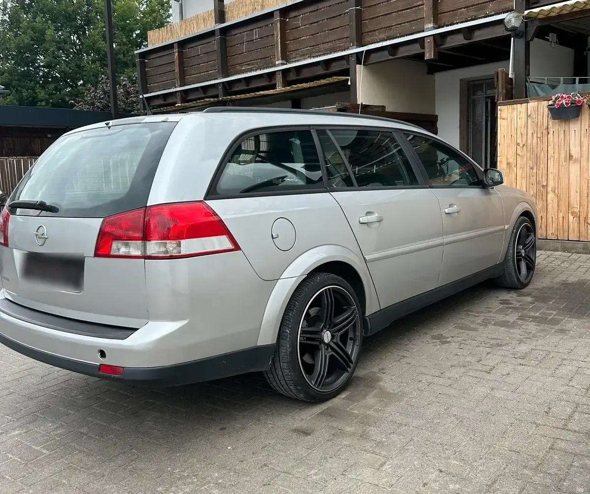 Gebraucht Opel Vectra 150 PS (110 kW) 2005 Silber Kombi