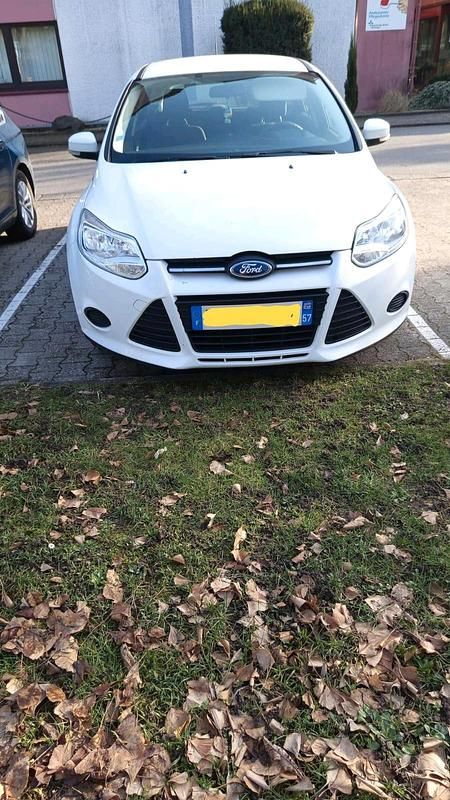 Gebraucht Ford Focus 2012 Weiß Kombi