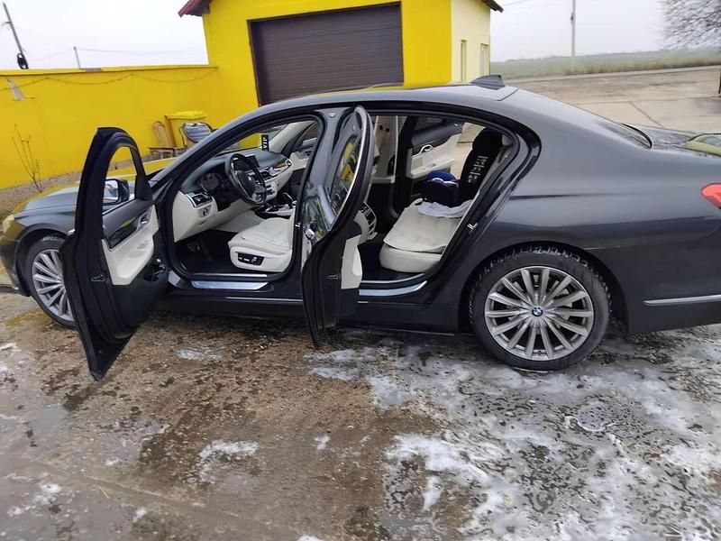 Gebraucht BMW 740L 320 PS (235 kW) 2017 Schwarz Limousine