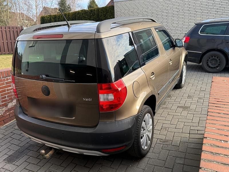 Gebraucht Skoda Yeti 105 PS (77 kW) 2011 Braun SUV