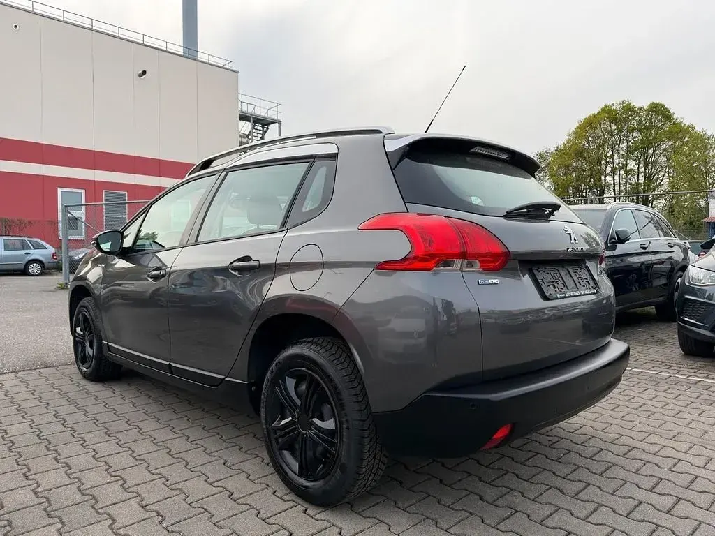 Second-hand Peugeot 2008 Active 110 CP (80 kW) 2016 Gri SUV