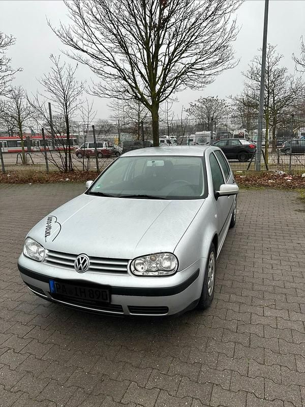 Silber Gebraucht 2001 VW Golf IV Kleinwagen | 1.500 € (Superpreis) - Bild 1/4