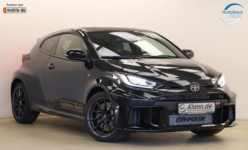 Schwarz Gebraucht 2024 Toyota Yaris Coupé | 57.999 € (Teuer) - Bild 1/4