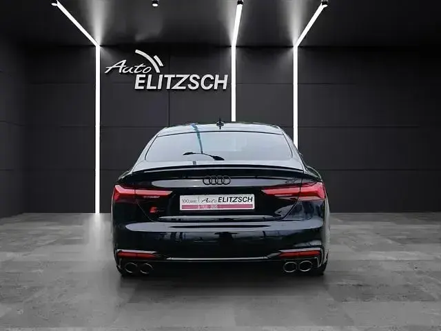 Gebraucht Audi S5 Sportback Ambiente 341 PS (250 kW) 2024 Mythosschwarz metallic Kleinwagen