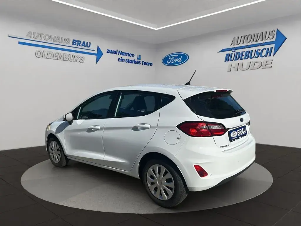 Gebraucht Ford Fiesta Cool & Connect 75 PS (55 kW) 2023 Weiß Kleinwagen