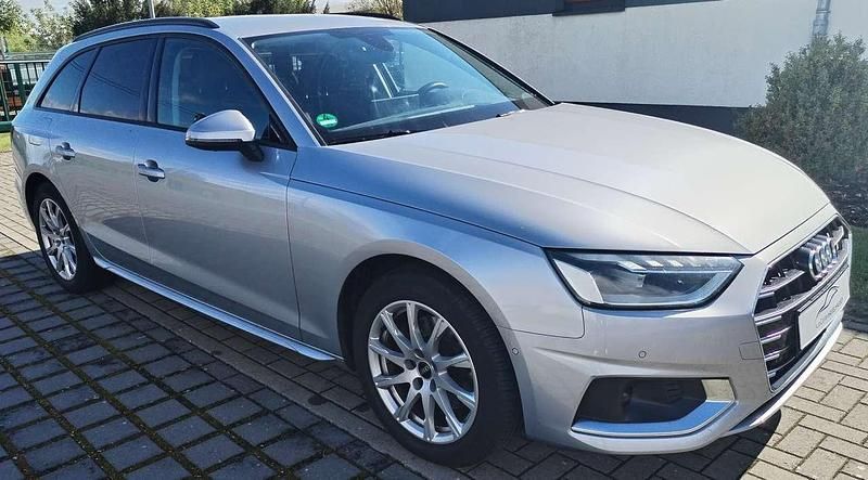 Florettsilber Gebraucht 2022 Audi A4 Sport Kombi | 19.990 € (Fairer Preis) - Bild 1/4