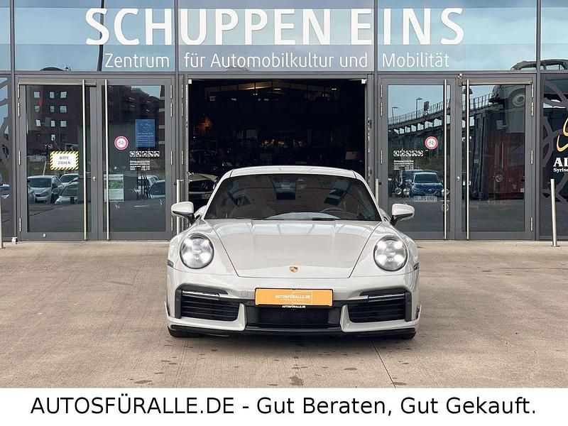 Gebraucht Porsche 992 581 PS (427 kW) 2021 Racetrackgrey/kreide/crayon/ch Coupé