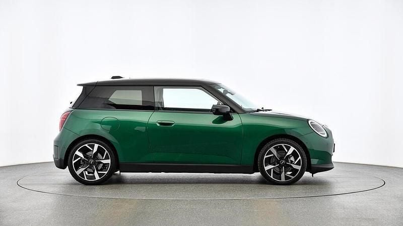 Gebraucht Mini Cooper Favoured 135 kW (184 PS) 2024 Grün Kleinwagen