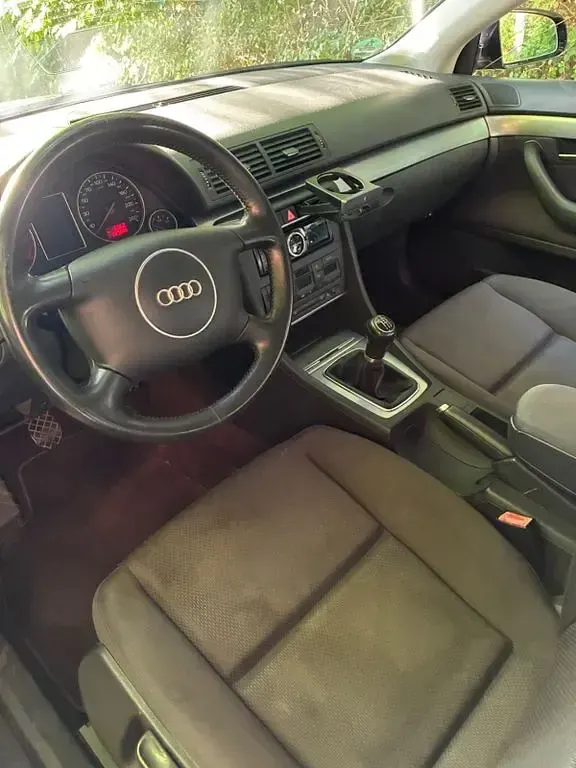 Gebraucht Audi A4 131 PS (96 kW) 2002 Schwarz Kombi