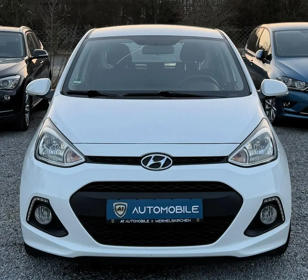 Gebraucht Hyundai i10 Trend 67 PS (49 kW) 2015 Weiß Kleinwagen
