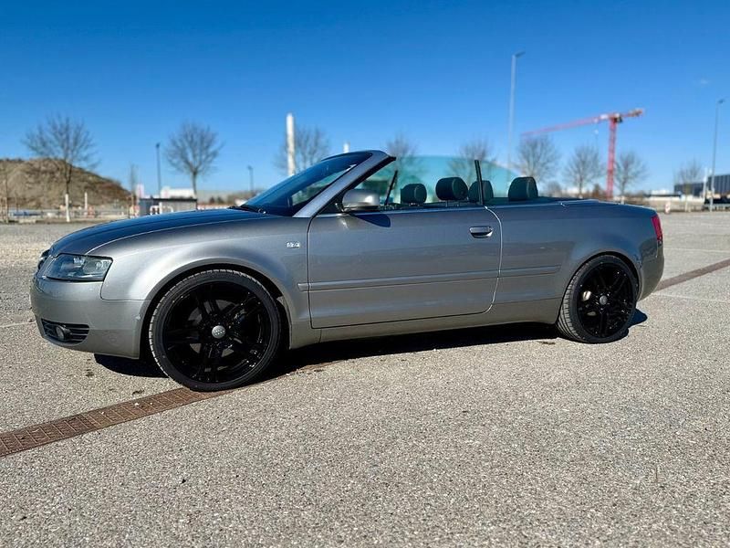 Gebraucht Audi A4 Cabriolet 220 PS (161 kW) 2005 Grau Cabrio