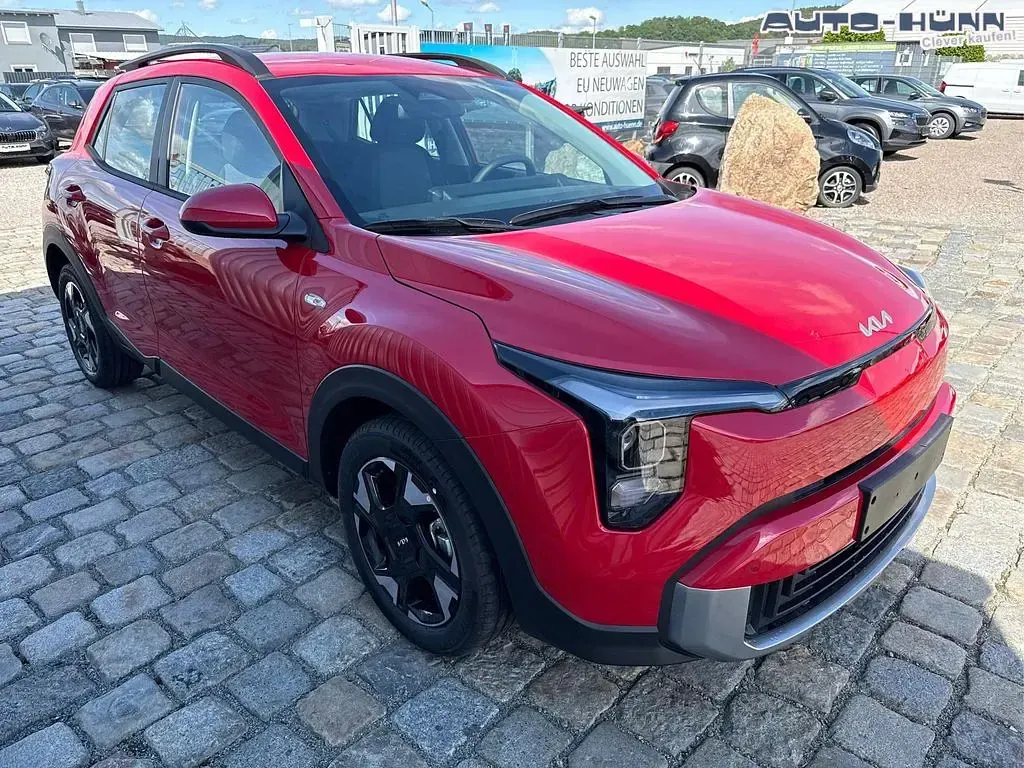 Neu Kia Stonic Style 101 PS (74 kW) 2026 Signalrot metallic SUV
