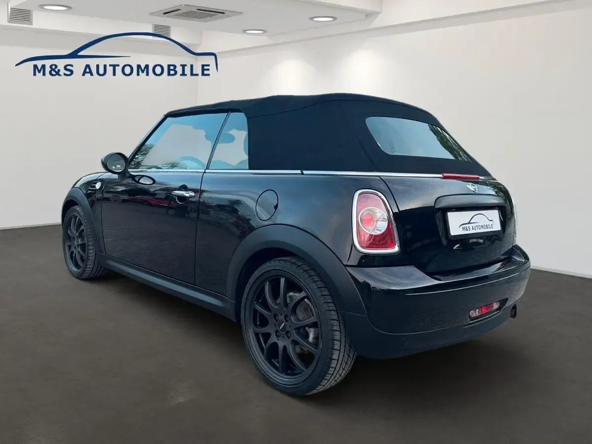 Gebraucht Mini One Cabriolet Pepper 98 PS (72 kW) 2014 Schwarz Cabrio