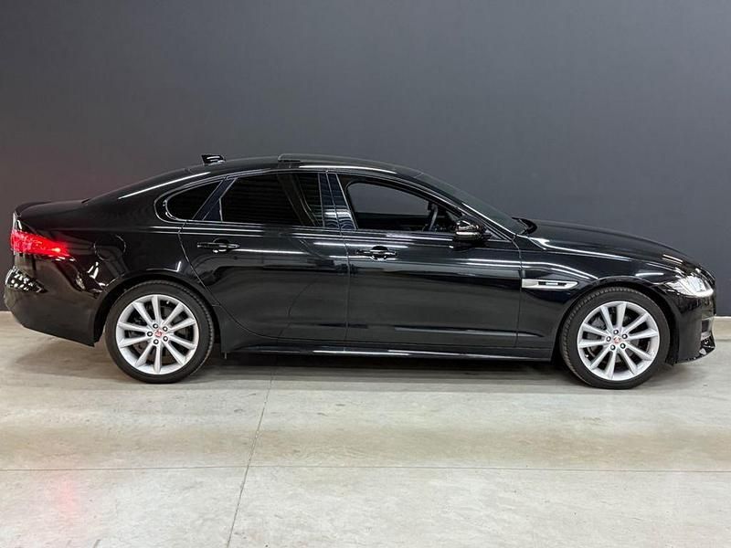 Gebraucht Jaguar XF R-Sport 179 PS (131 kW) 2020 Schwarz Limousine