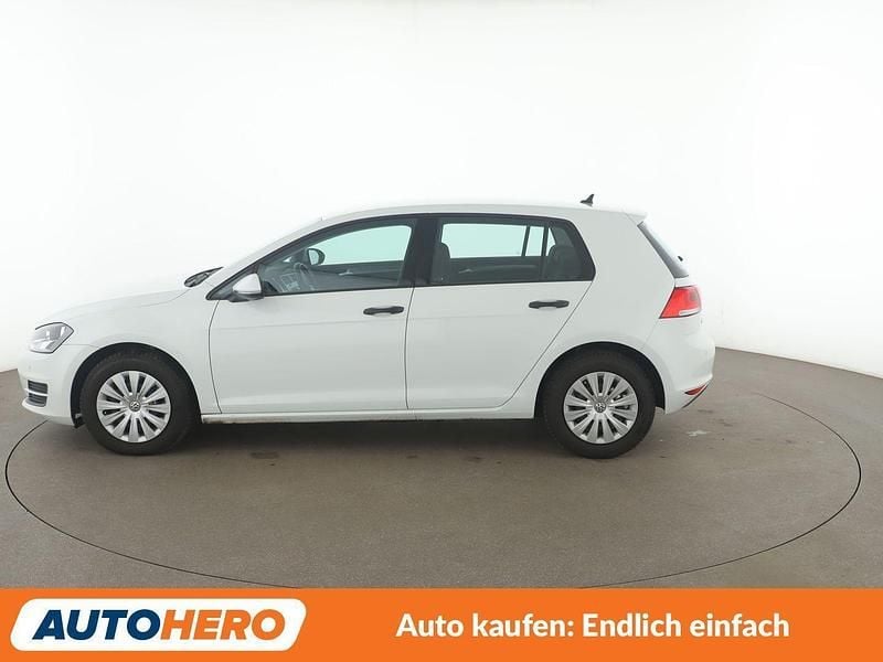Gebraucht VW Golf VII Trendline 86 PS (63 kW) 2017 Weiß Limousine