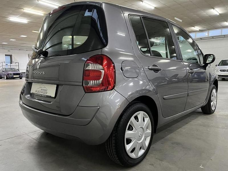 Gebraucht Renault Modus Dynamique 79 PS (58 kW) 2010 Grau Van / Kleinbus