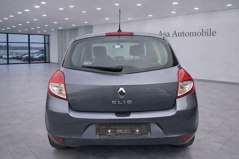 Gebraucht Renault Clio II 86 PS (63 kW) 2011 Schwarz Limousine