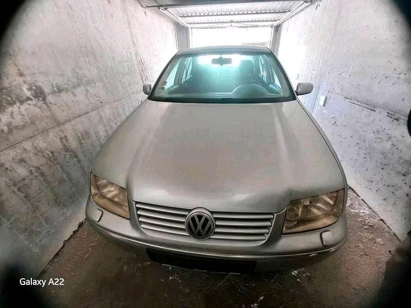 Gebraucht VW Bora 75 PS (55 kW) 2003 Silber Limousine
