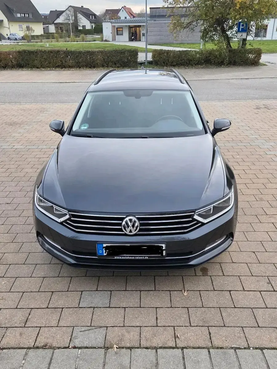 Gebraucht VW Passat Comfortline 150 PS (110 kW) 2018 Grau Kombi