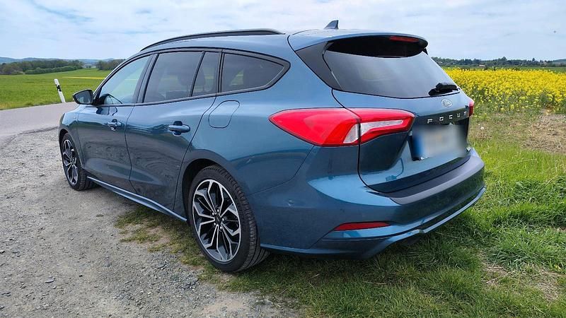 Gebraucht Ford Focus ST-Line 150 PS (110 kW) 2020 Blau Kombi