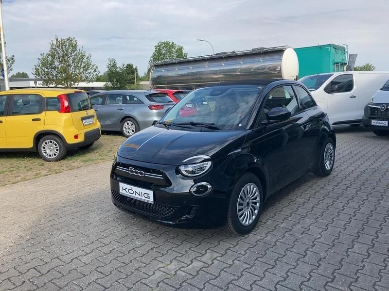 Schwarz Neu 2025 Fiat 500C Red Cabrio | 27.789 € - Bild 1/4