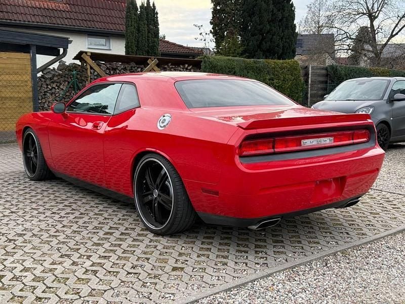 Gebraucht Dodge Challenger 355 PS (261 kW) 2009 Rot Coupé