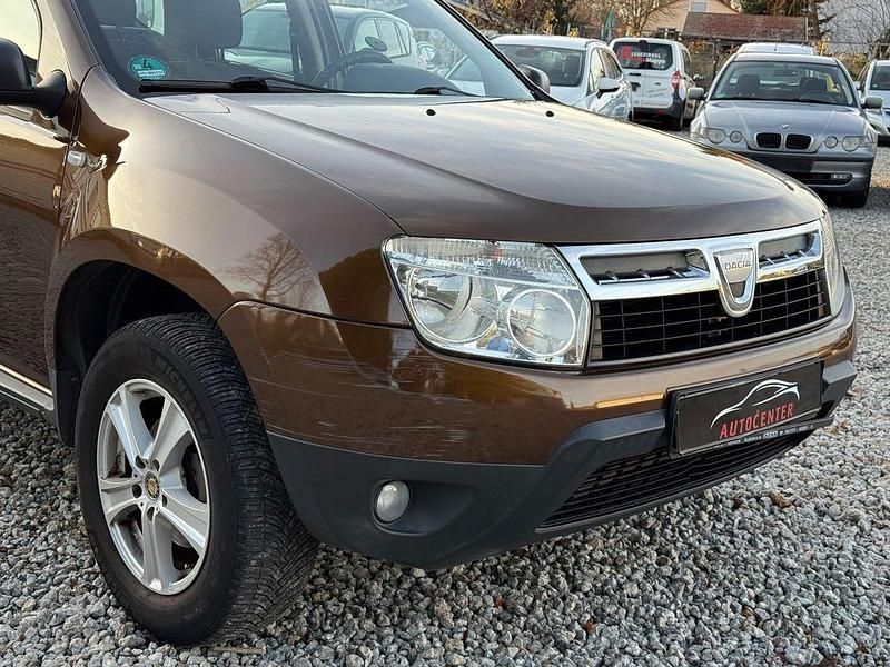 Gebraucht Dacia Duster Lauréate 107 PS (78 kW) 2011 Braun SUV