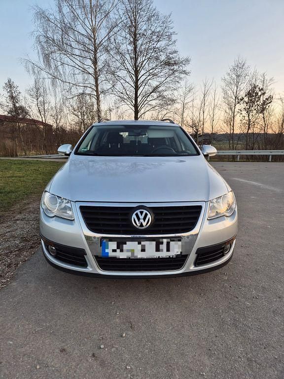 Gebraucht VW Passat 122 PS (89 kW) 2008 Silber Limousine