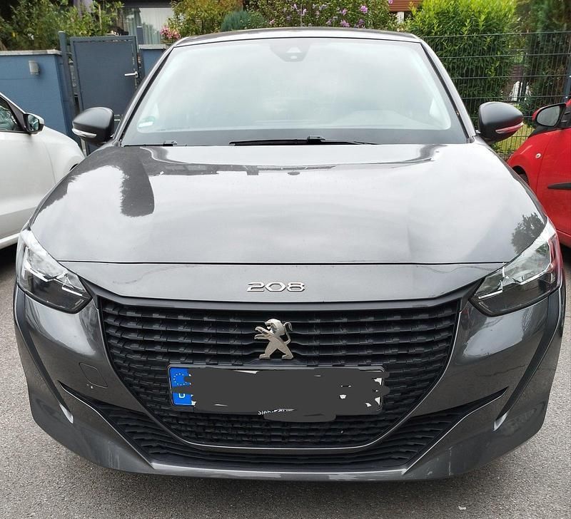 Grau Gebraucht 2022 Peugeot 208 Kleinwagen | 14.000 € (Fairer Preis) - Bild 1/3