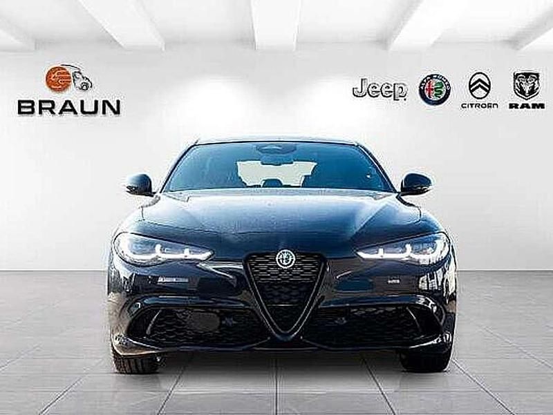 Neu Alfa Romeo Giulia 280 PS (205 kW) 2025 Nero vulcano Limousine